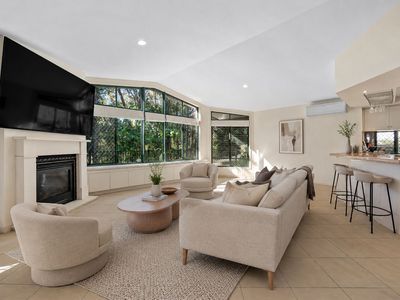 8 Casuarina Street, Bridgeman Downs