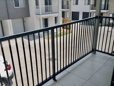 10 / 300 Redbank Plains Road, Bellbird Park