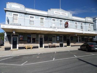 54 Federal St ( Royal Hotel Freehold), Rainbow