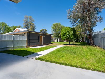 373 STEPHEN STREET, North Albury