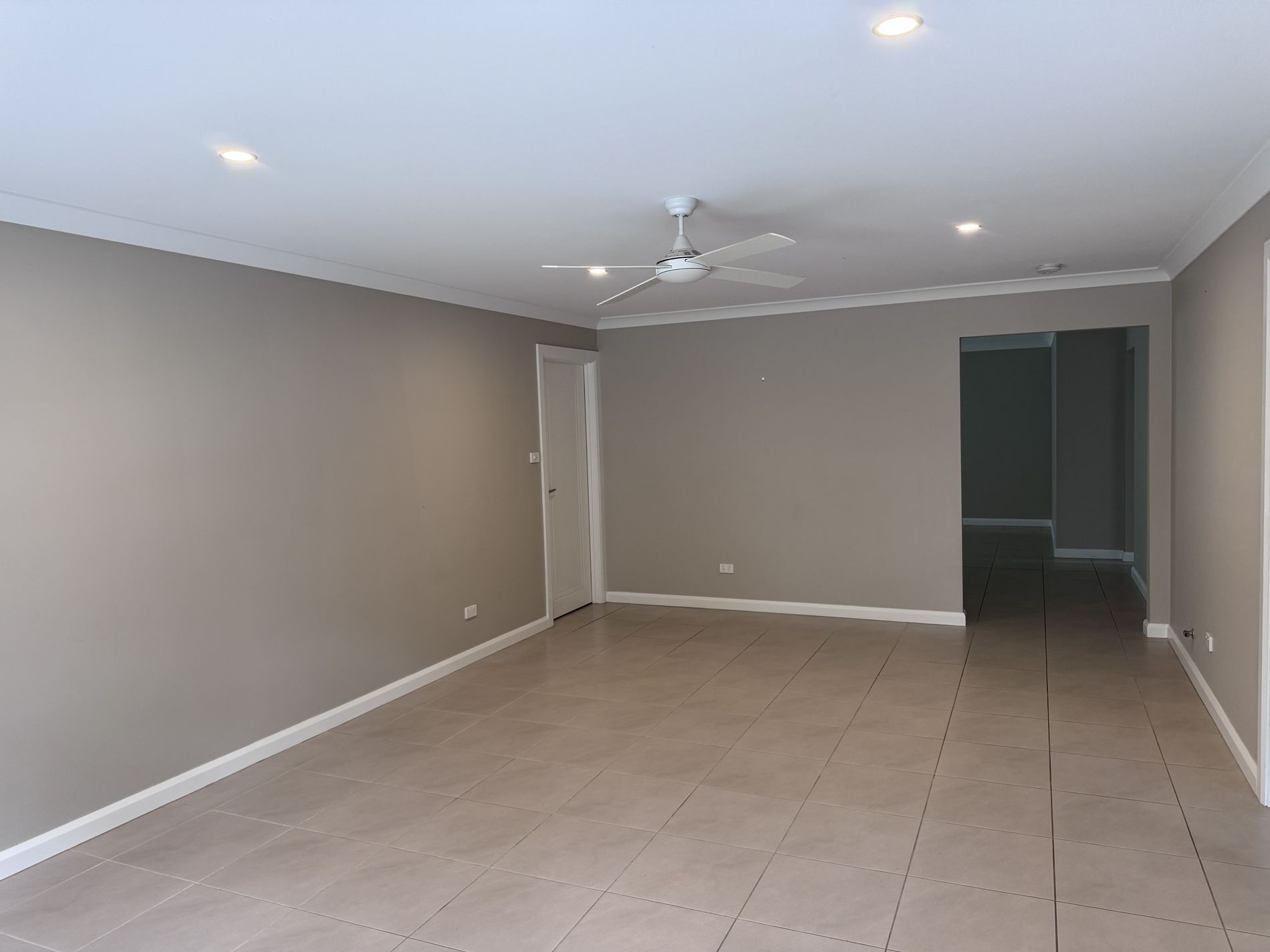 1 The Bounty, Manyana