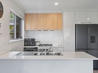 8 / 20 Eminence Lane, Bridgeman Downs