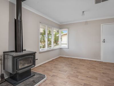 41 Eureka Street, Hannans