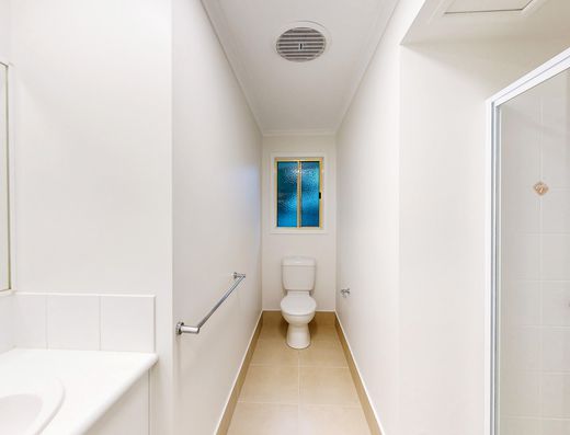 Spacious Family Living Opposite Tewantin Golf Course image 11