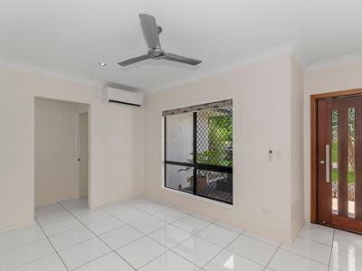 24 Lochern Way, Bushland Beach