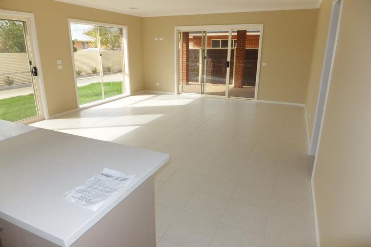 2 / 9 Richards Street, Kyabram