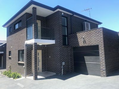 4 / 10 Faux Street, Wiley Park