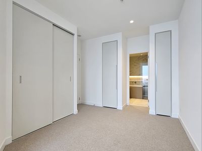 5801 / 648 Lonsdale Street, Melbourne