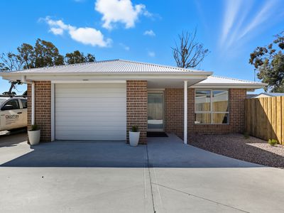 2 / 168 Agnes Street, George Town