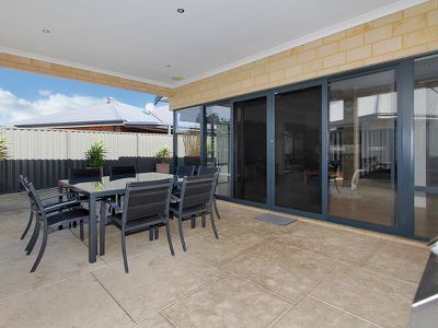 18 Ollave Circuit, Aveley