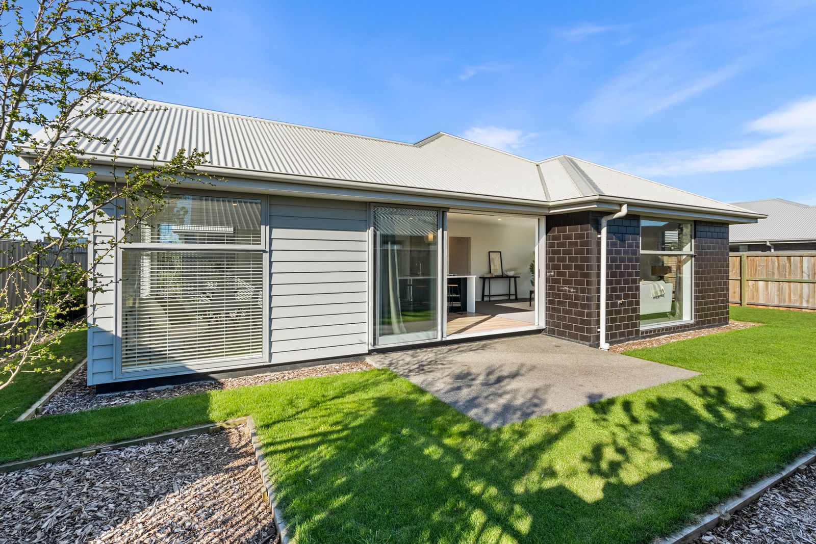 24 Sandhill Drive