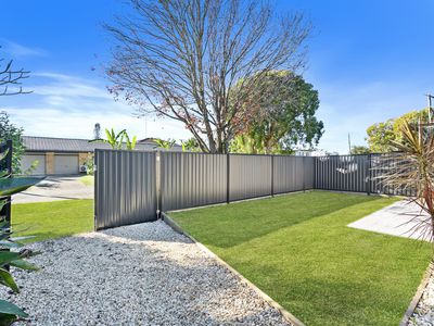 2 / 53 Riviera Avenue, Tweed Heads West