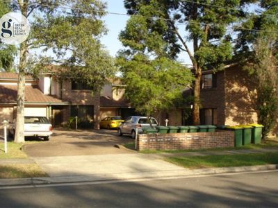 6 / 5 Leamington Road, Dundas