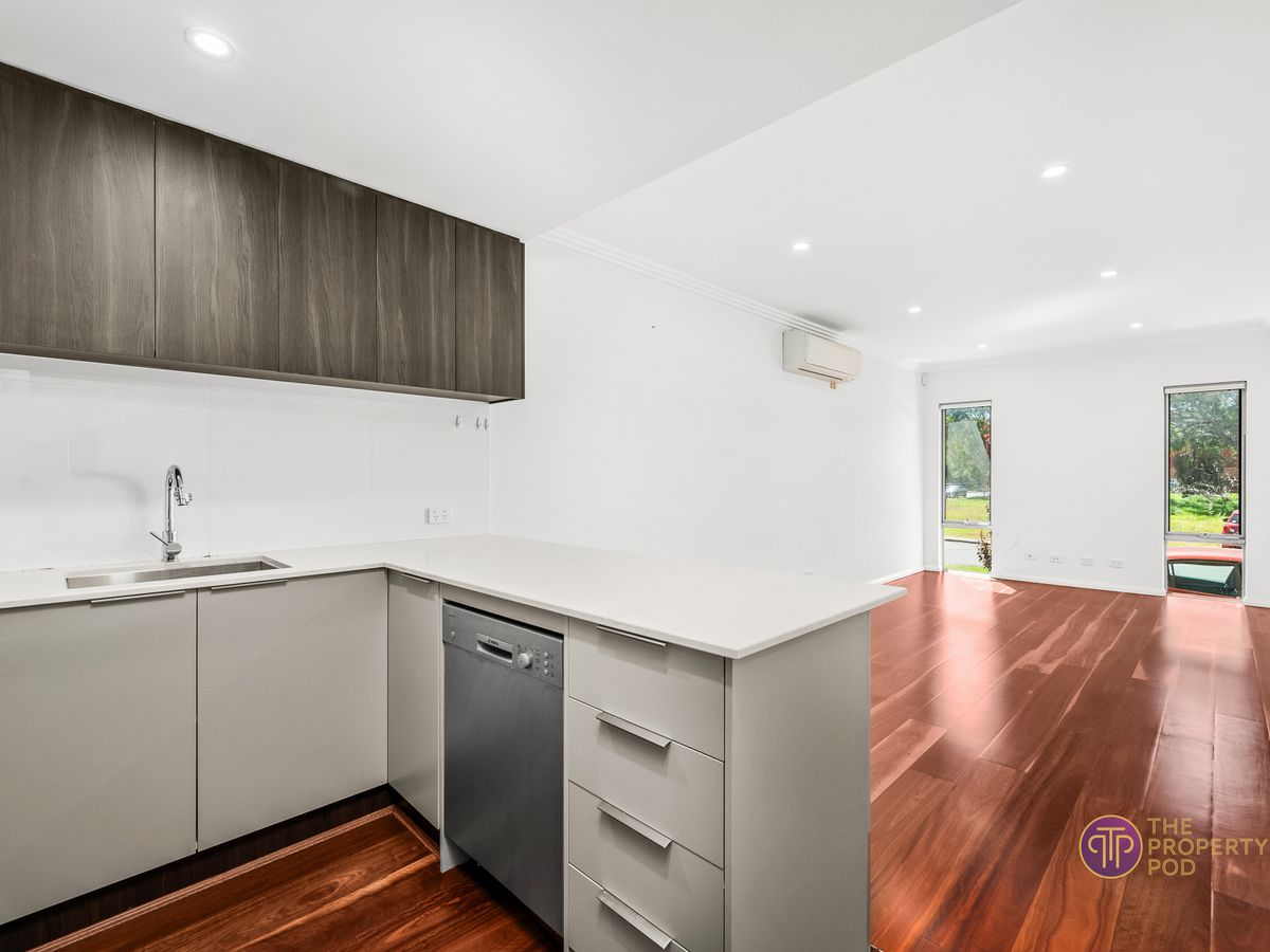 2 / 3 Oak Street, Cannington