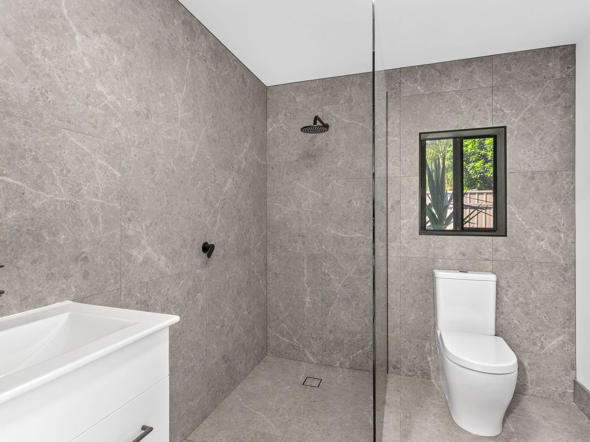 67 The Lakes Way, Forster