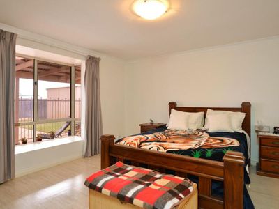 11 Parry Way, Boulder