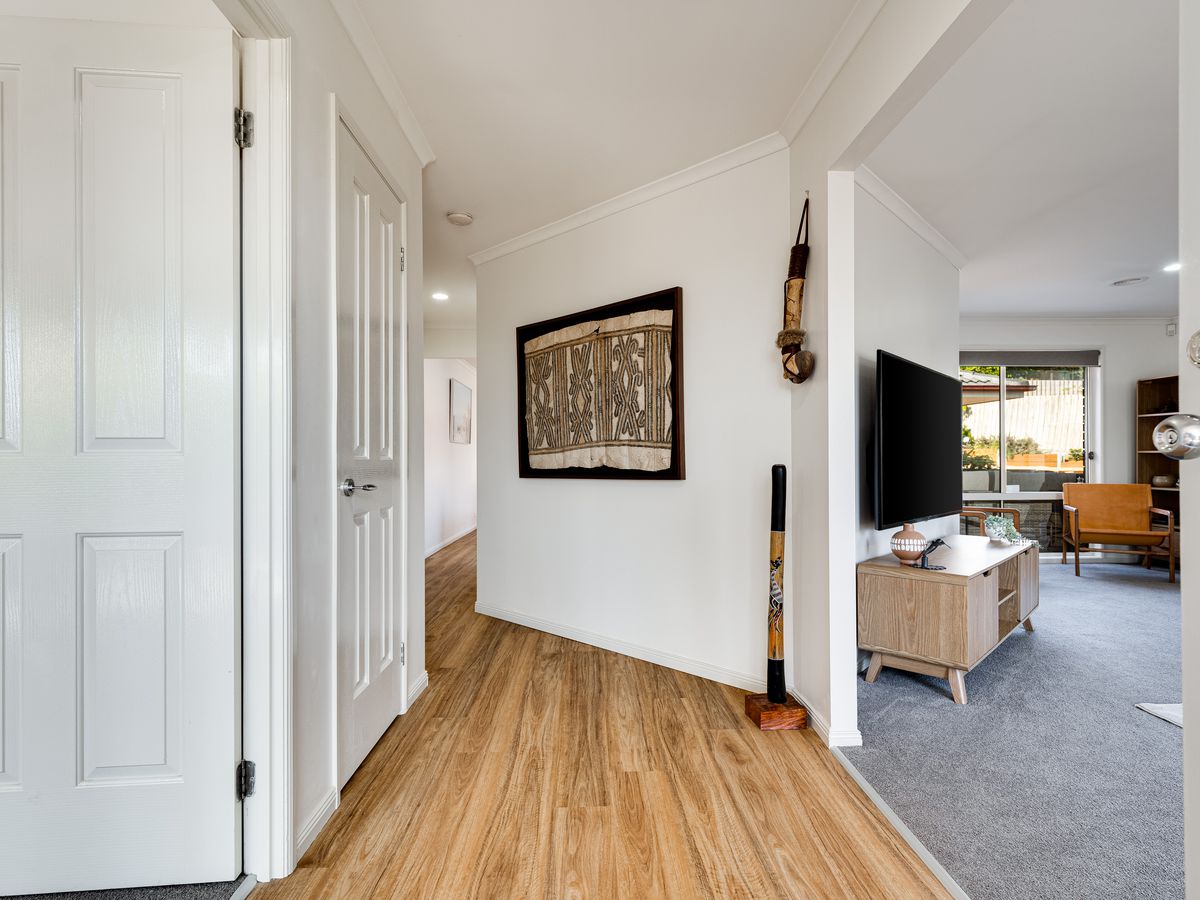 27 Fieldstone Boulevard, Beaconsfield