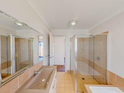 8 Alkira Street, Dubbo