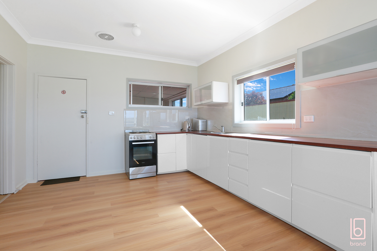 1 / 115 Main Road, Toukley