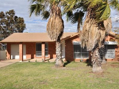 13 Thames Street, Forbes