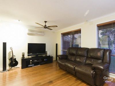 6 Delacombe Drive, Hampton Park