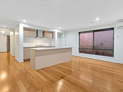 7 Dellinea Street, Cranbourne North