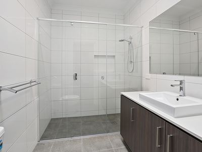 1B Elliott Avenue, Highton