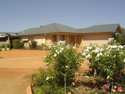 9R Numbardie Drive, Dubbo