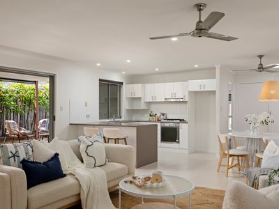 1 / 5 Carrothool Place, Mooloolaba