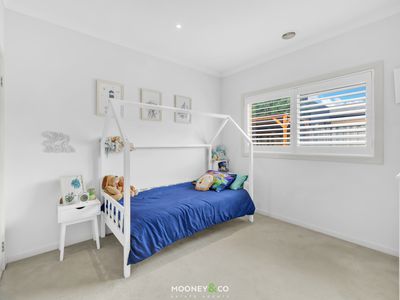 34 Crepe Avenue, Cranbourne West