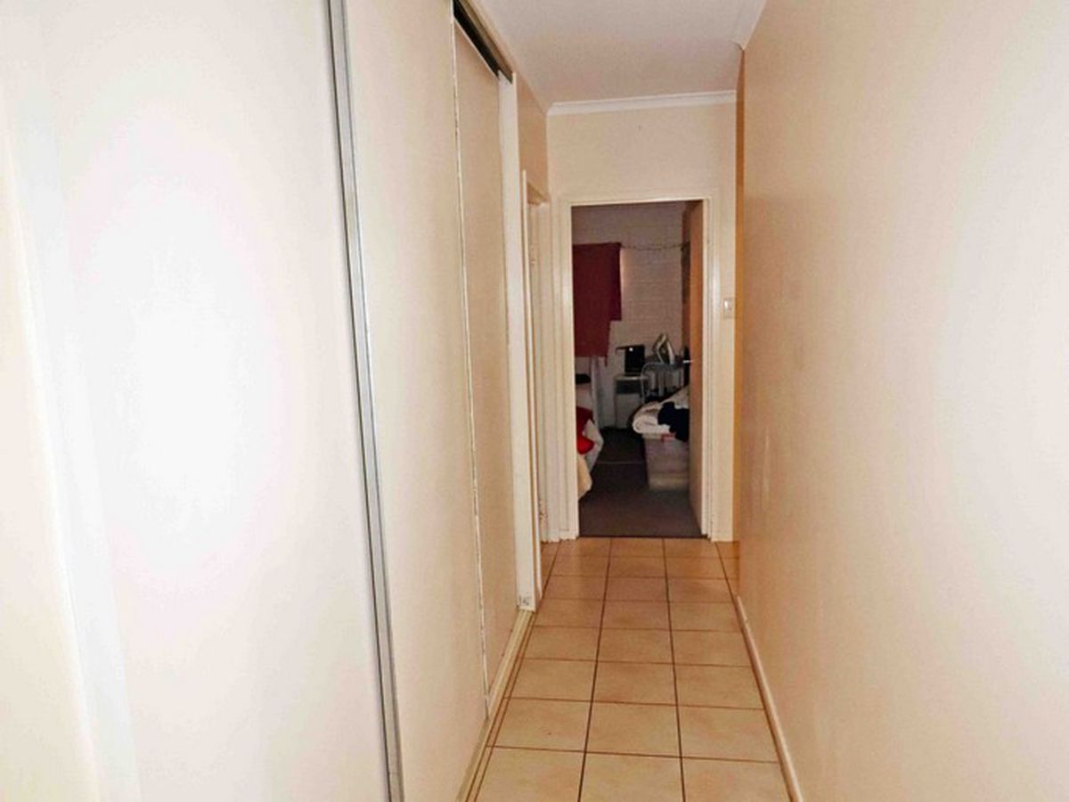 7 Centenary Drive, Atherton