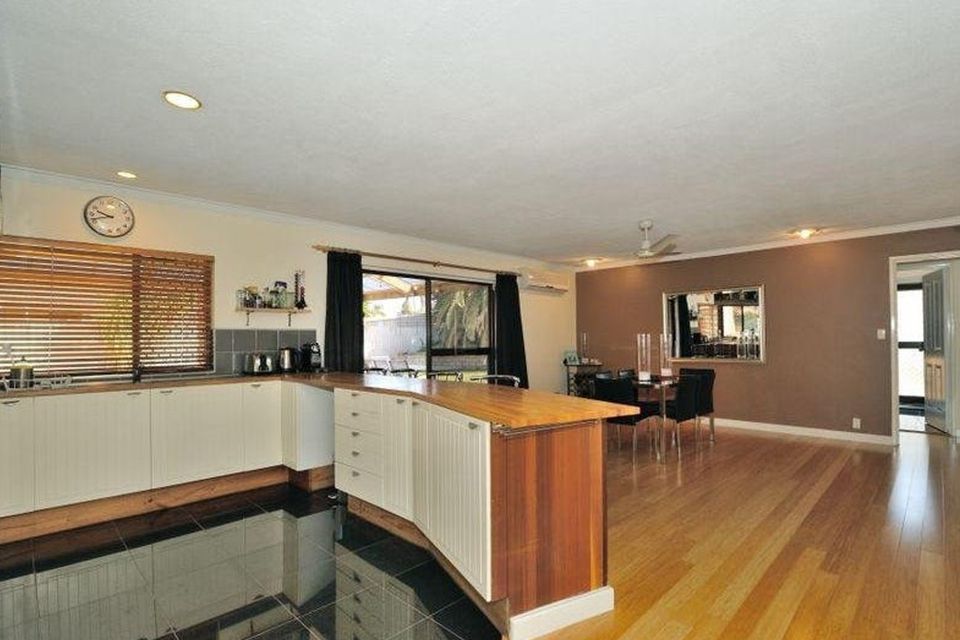 36 Holcombe Road, Warnbro