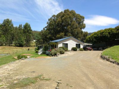 6 Newbons Road, Lucaston