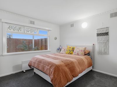 1 / 103 Macquarie Street, George Town