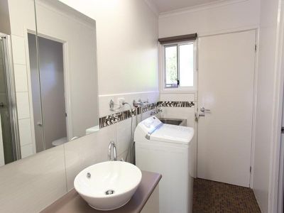 UNIT 2 / 336 WEIDNER CRESCENT, Albury