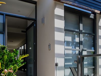 13 SALACIA DRIVE, Paradise Point
