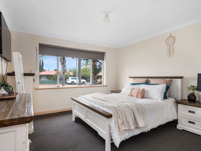 1 / 7 Azamor Drive, Boulder