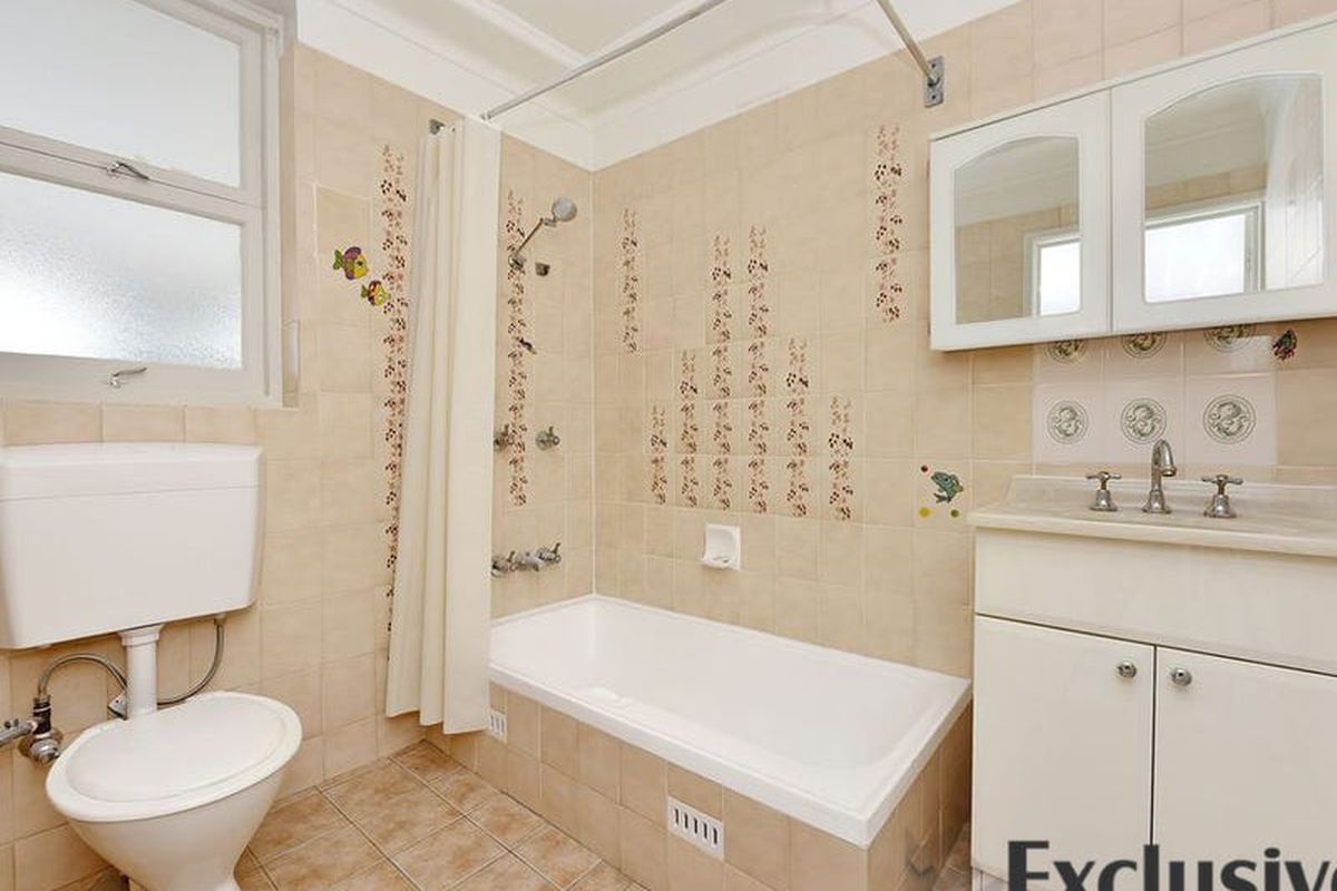 77 Burwood Road, Enfield