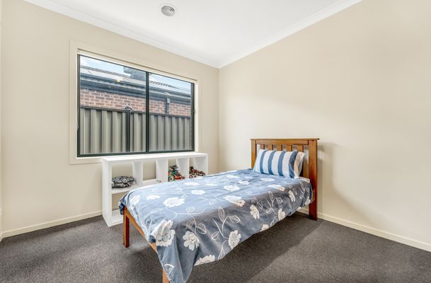 61 Featherwood Crescent, Craigieburn