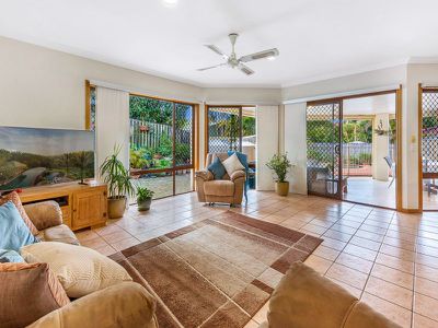 25 Santa Isobel Boulevard, Pacific Pines