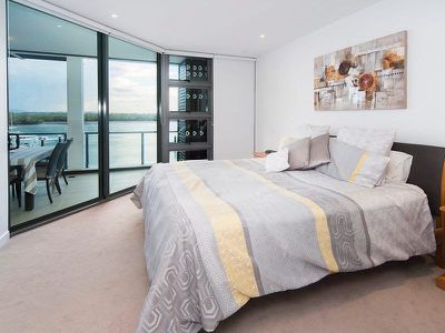 6203 / 6 Marina Promenade, Paradise Point