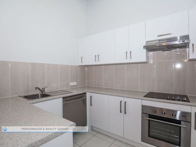 4 / 105 Sunshine Boulevard, Mermaid Waters