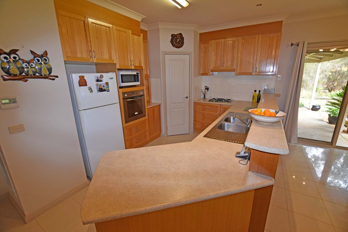 5 Gardadale Drive, Kyabram