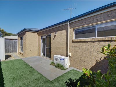 2 / 166 Grove Road, Grovedale