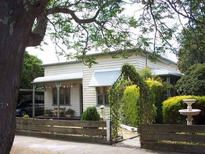 27 Searle Street, Horsham