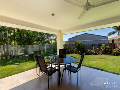 4 Betty Close, Coral Cove