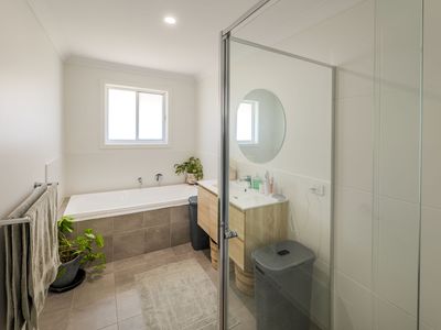 12 Whitehaven Crescent, Woolgoolga