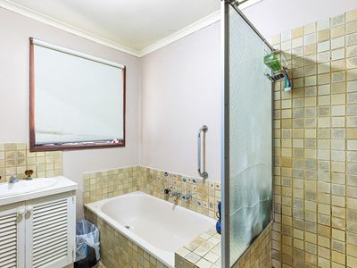 5 Mallett Crescent, Seymour