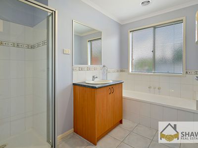1 Pitanga Gardens, Werribee