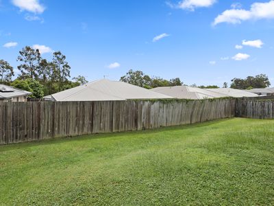 8 Gordon Drive, Bellbird Park